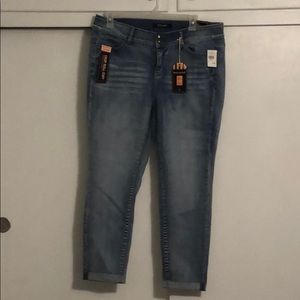 NWT Wax Jeans Size 20 Light Wash